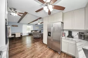 1405 Avenue G, Danbury, TX 77534 - Photo 20