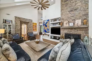 2831 North Cotswold Manor Drive, Houston, TX 77339 - Photo 10