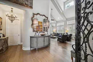 2831 North Cotswold Manor Drive, Houston, TX 77339 - Photo 4