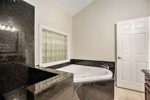 33 Maple Ln, Galveston, TX 77551 - Photo 20