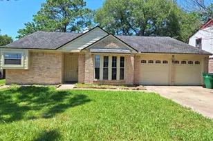 605 Noreda St, Angleton, TX 77515 - Photo 1