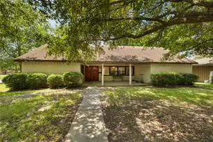 1103 Pecan Cir, Seabrook, TX 77586 - Photo 2