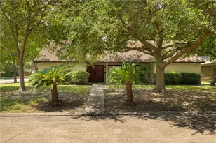 1103 Pecan Cir, Seabrook, TX 77586 - Photo 8