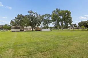 2865 County Rd 936A, Alvin, TX 77511 - Photo 24