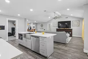 2865 County Rd 936A, Alvin, TX 77511 - Photo 8
