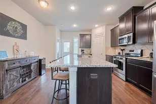 1214 Red Hills Dr, Rosharon, TX 77583 - Photo 10