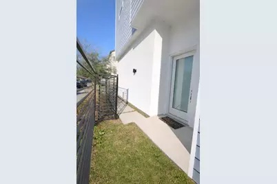 808 Fisher #A, Houston, TX 77018 - Photo 2