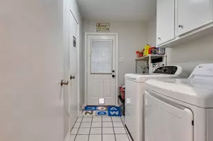 10411 Summerhill Dr, Houston, TX 77070 - Photo 32