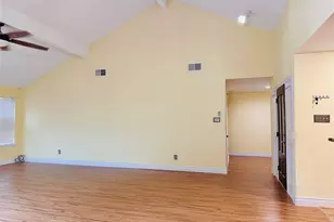 3230 Meadway Dr, Houston, TX 77082 - Photo 6