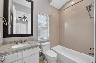 5723 Arabelle Lake, Houston, TX 77007 - Photo 14