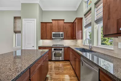 5723 Arabelle Lake, Houston, TX 77007 - Photo 10