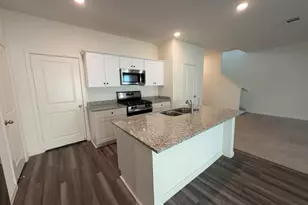 18618 Hunter William Wy, New Caney, TX 77357 - Photo 4