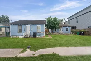 110 E 44th St, Houston, TX 77018 - Photo 1