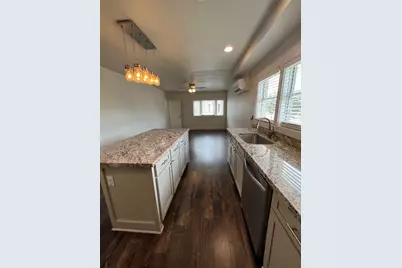 1624 Sealy #202, Galveston, TX 77550 - Photo 6