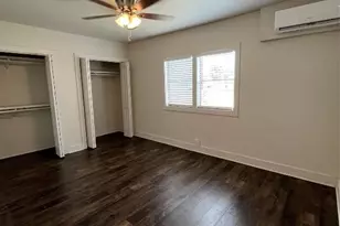 1624 Sealy, Galveston, TX 77550 - Photo 10