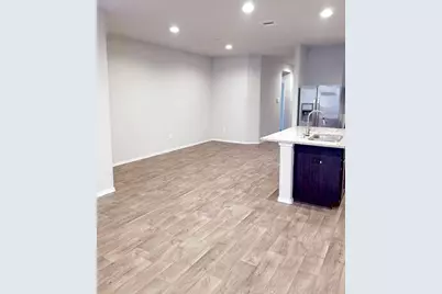 519 Green Clover Lane, Rosharon, TX 77583 - Photo 4
