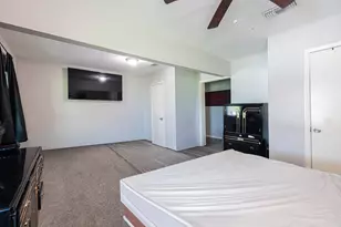 402 S Blackwell St, Houston, TX 77571 - Photo 24