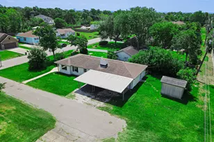 402 S Blackwell St, Houston, TX 77571 - Photo 8