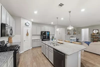 3502 Saxton Green Road, Pearland, TX 77584 - Photo 12