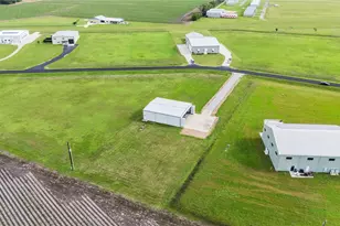 7736 Meteor Dr, Sealy, TX 77474 - Photo 20