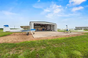 7736 Meteor Dr, Sealy, TX 77474 - Photo 8