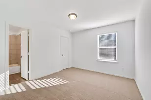 2115 Spring Hollow Dr, Baytown, TX 77521 - Photo 20