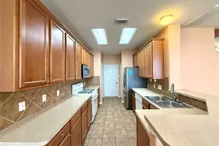 12414 Jasmine Brook Ln, Houston, TX 77089 - Photo 6