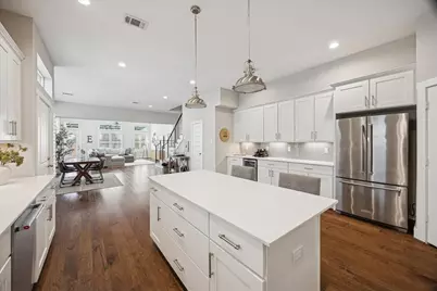 920 W 25th Street #B, Houston, TX 77008 - Photo 8