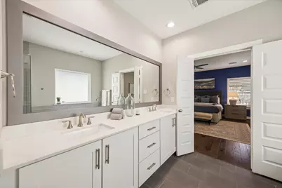 920 W 25th Street #B, Houston, TX 77008 - Photo 22