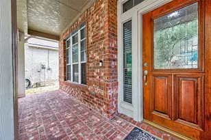 214 Kentwood Ridge Ct, Sugar Land, TX 77479 - Photo 4