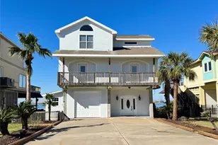 438 Jeanie Lynn St, Galveston, TX 77554 - Photo 2