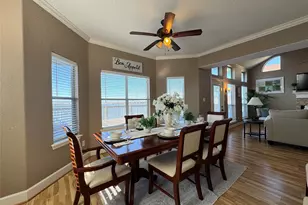 438 Jeanie Lynn St, Galveston, TX 77554 - Photo 10