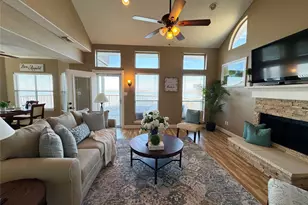 438 Jeanie Lynn St, Galveston, TX 77554 - Photo 6