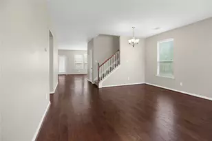 692 Casual Ln, League City, TX 77573 - Photo 4