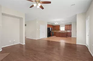 692 Casual Ln, League City, TX 77573 - Photo 6