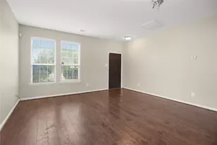 692 Casual Ln, League City, TX 77573 - Photo 2