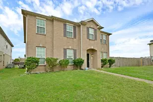 692 Casual Ln, League City, TX 77573 - Photo 1