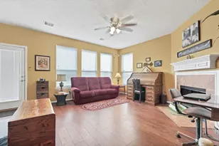 692 Casual Ln, League City, TX 77573 - Photo 4