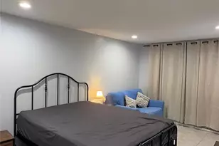 3821 Moore St, Houston, TX 77009 - Photo 8