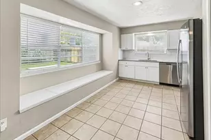 2902 Early Turn Dr, Webster, TX 77598 - Photo 4