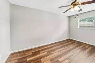 2902 Early Turn Dr, Webster, TX 77598 - Photo 6