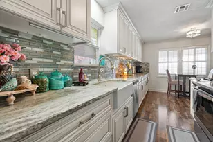 902 E X St, Deer Park, TX 77536 - Photo 6