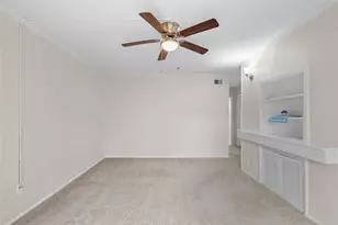 102 Strand St, Galveston, TX 77550 - Photo 8