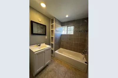 9337 B Talton Street, Houston, TX 77078 - Photo 8