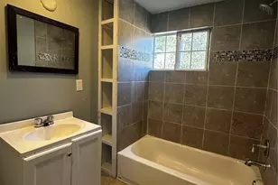 9337 B Talton St, Houston, TX 77078 - Photo 8