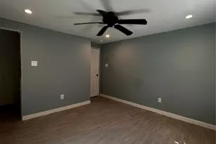 9337 B Talton St, Houston, TX 77078 - Photo 6