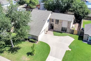 7731 Club Lake Dr, Houston, TX 77095 - Photo 30