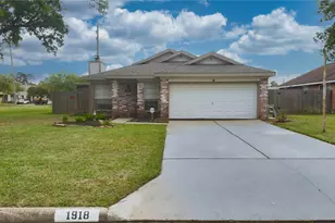 1918 Medway Dr, Spring, TX 77386 - Photo 2