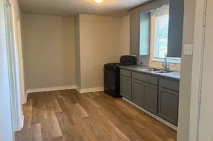 5962 Belarbor St, Houston, TX 77033 - Photo 10