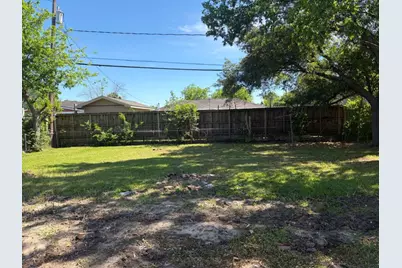 5962 Belarbor Street, Houston, TX 77033 - Photo 30